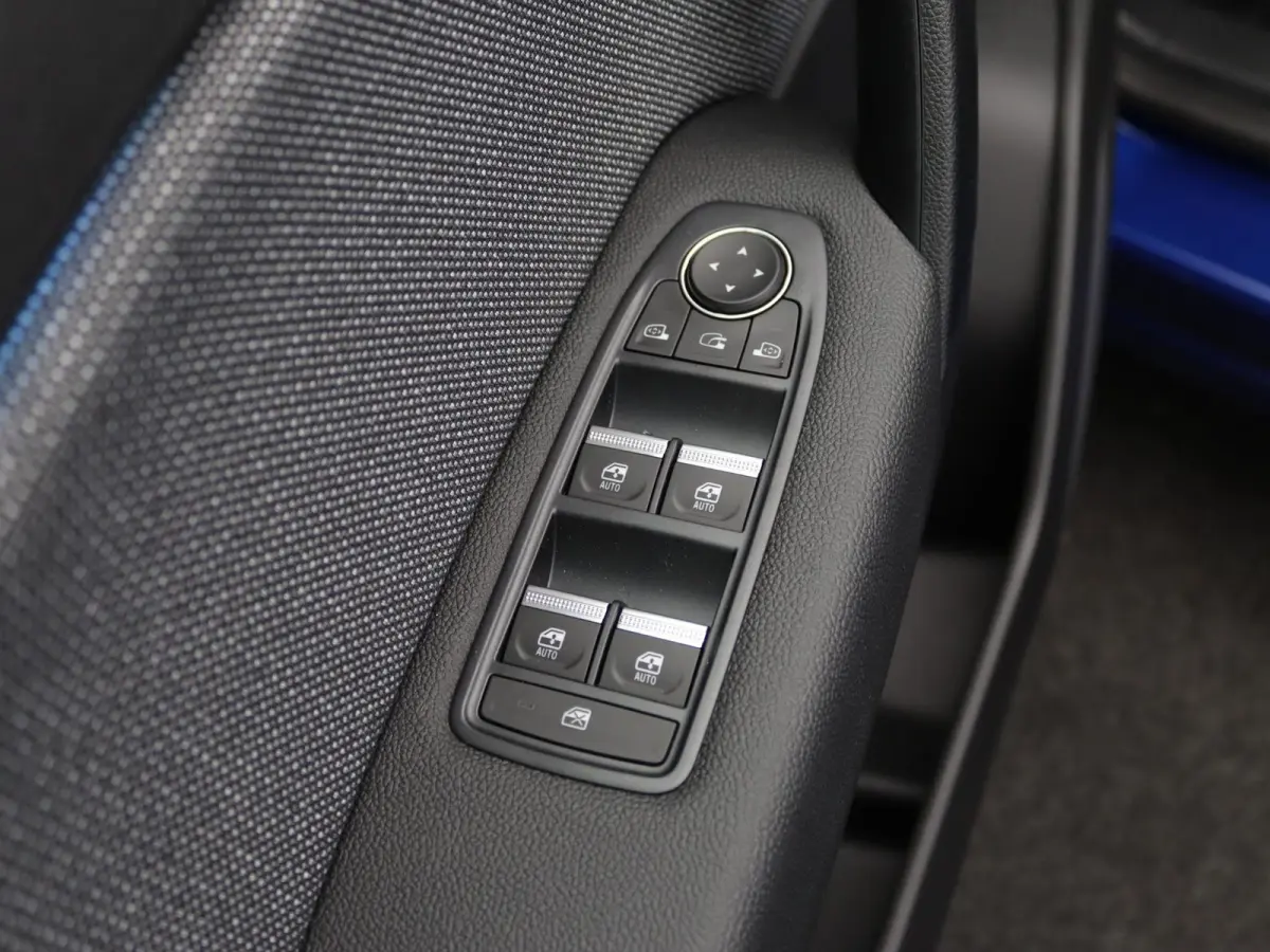 techno full hybrid E-Tech 160 | pack advanced driving assist | pack light & sound |