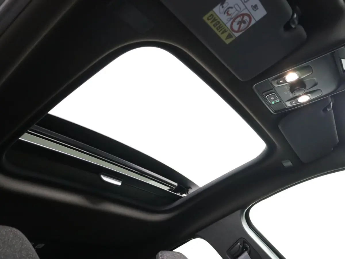 techno full hybrid E-Tech 160 | pack advanced driving assist | pack light & sound |