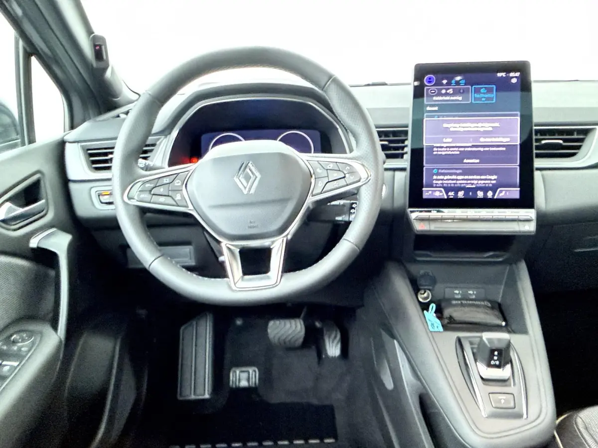 techno full hybrid E-Tech 160 | pack advanced driving assist | pack light & sound |