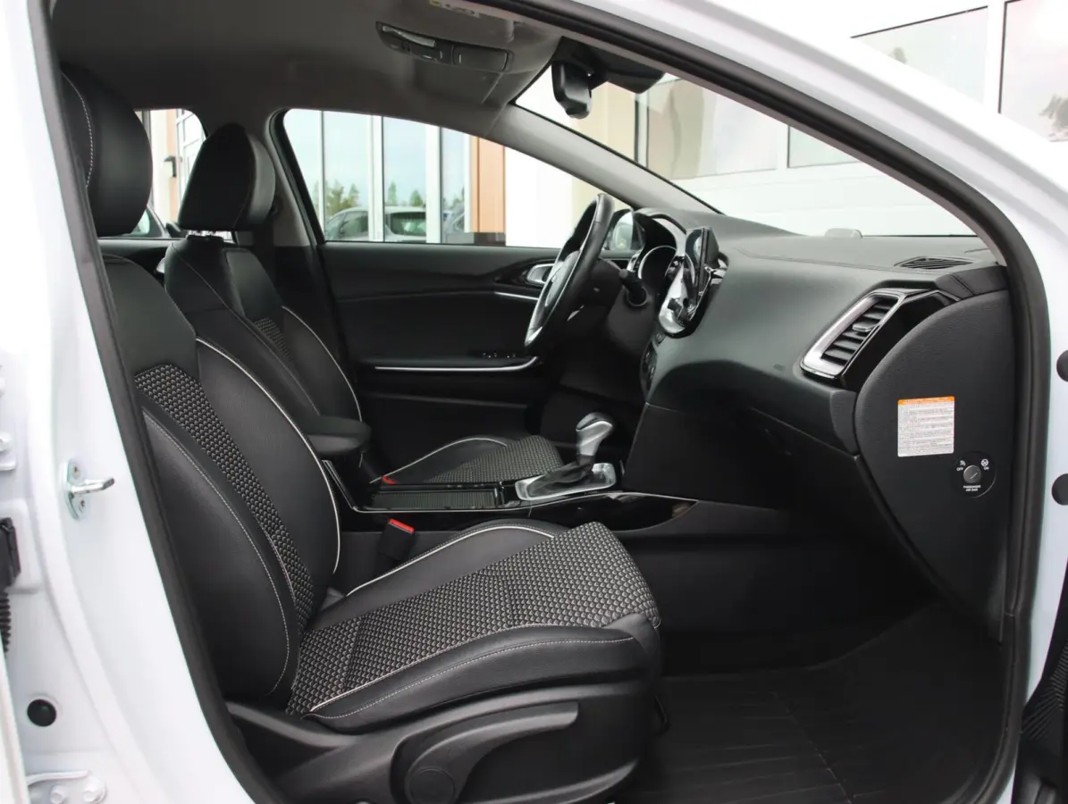 1.6 GDi 140PK PHEV DynamicPlusLine | Adaptive cruise control
