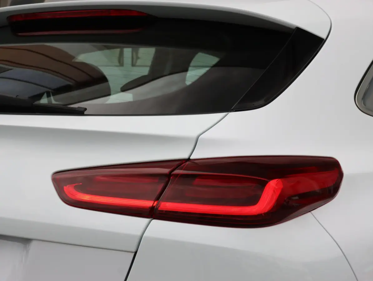 1.6 GDi 140PK PHEV DynamicPlusLine | Adaptive cruise control