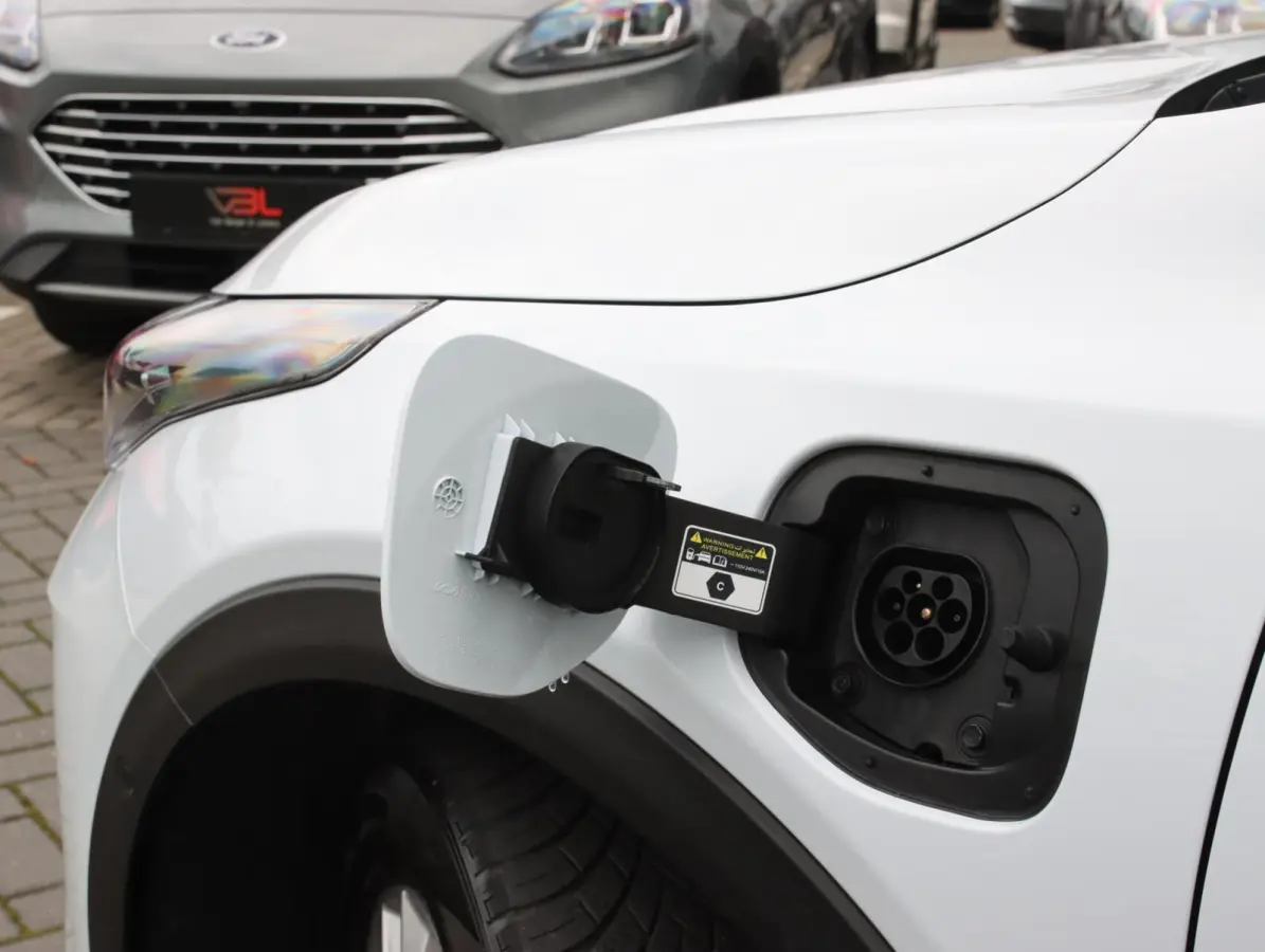 1.6 GDi 140PK PHEV DynamicPlusLine | Adaptive cruise control