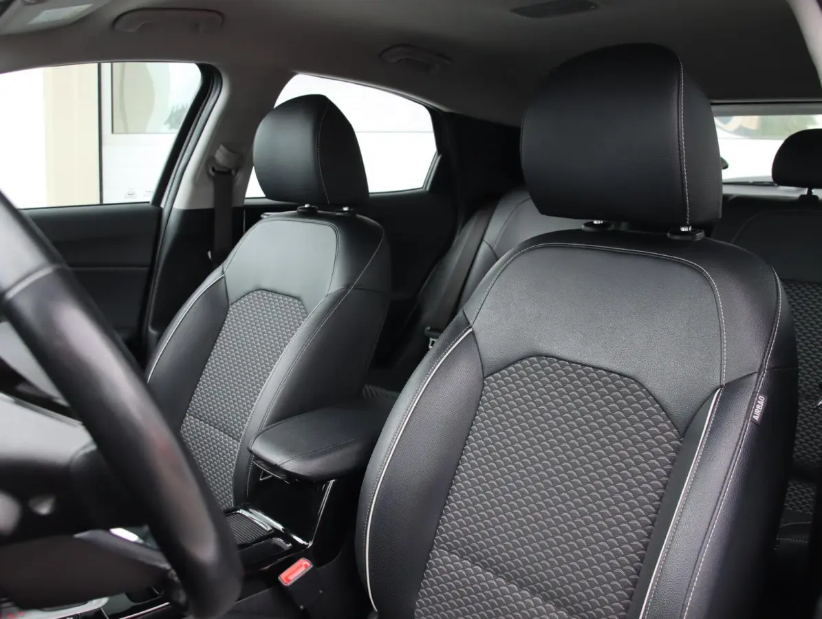 1.6 GDi 140PK PHEV DynamicPlusLine | Adaptive cruise control