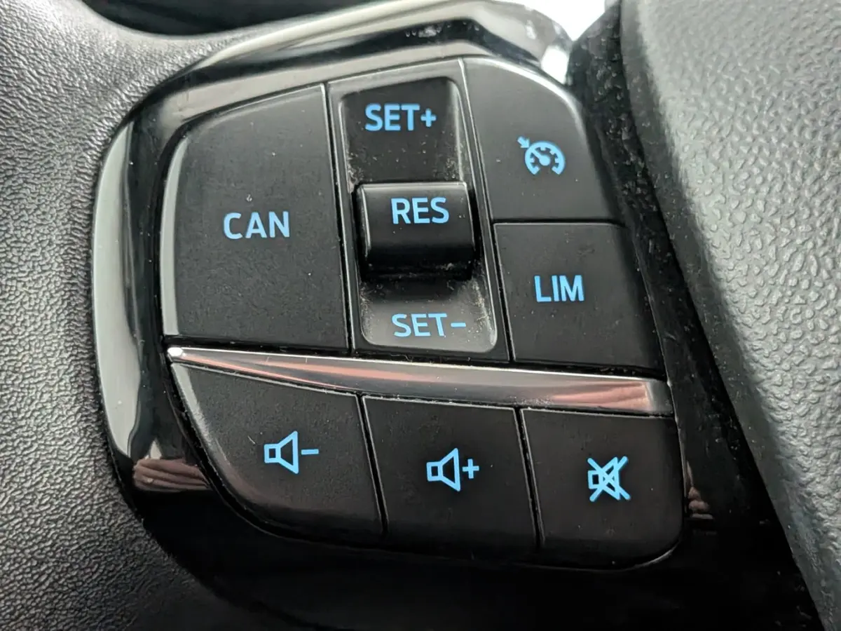 1.0EB Connected | NL-AUTO! | CRUISE | NAVI | CLIMA | LANE ASSIST | PARK SENS | APPLE CARPLAY/ANDROID AUTO