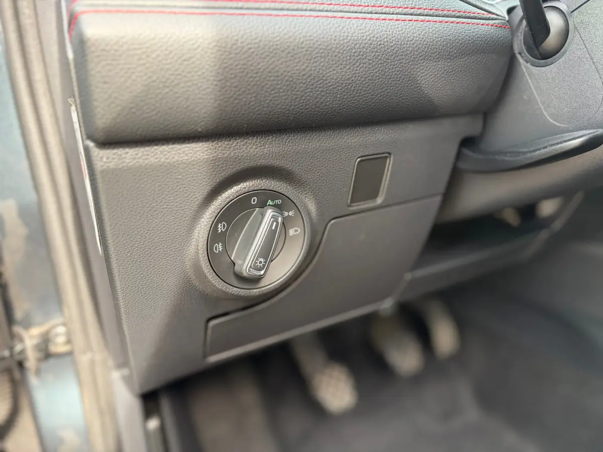 1.0 TSI FR 116PKI CARPLAY I LED I VIRTUAL DASH I CAMERA I CRUISE