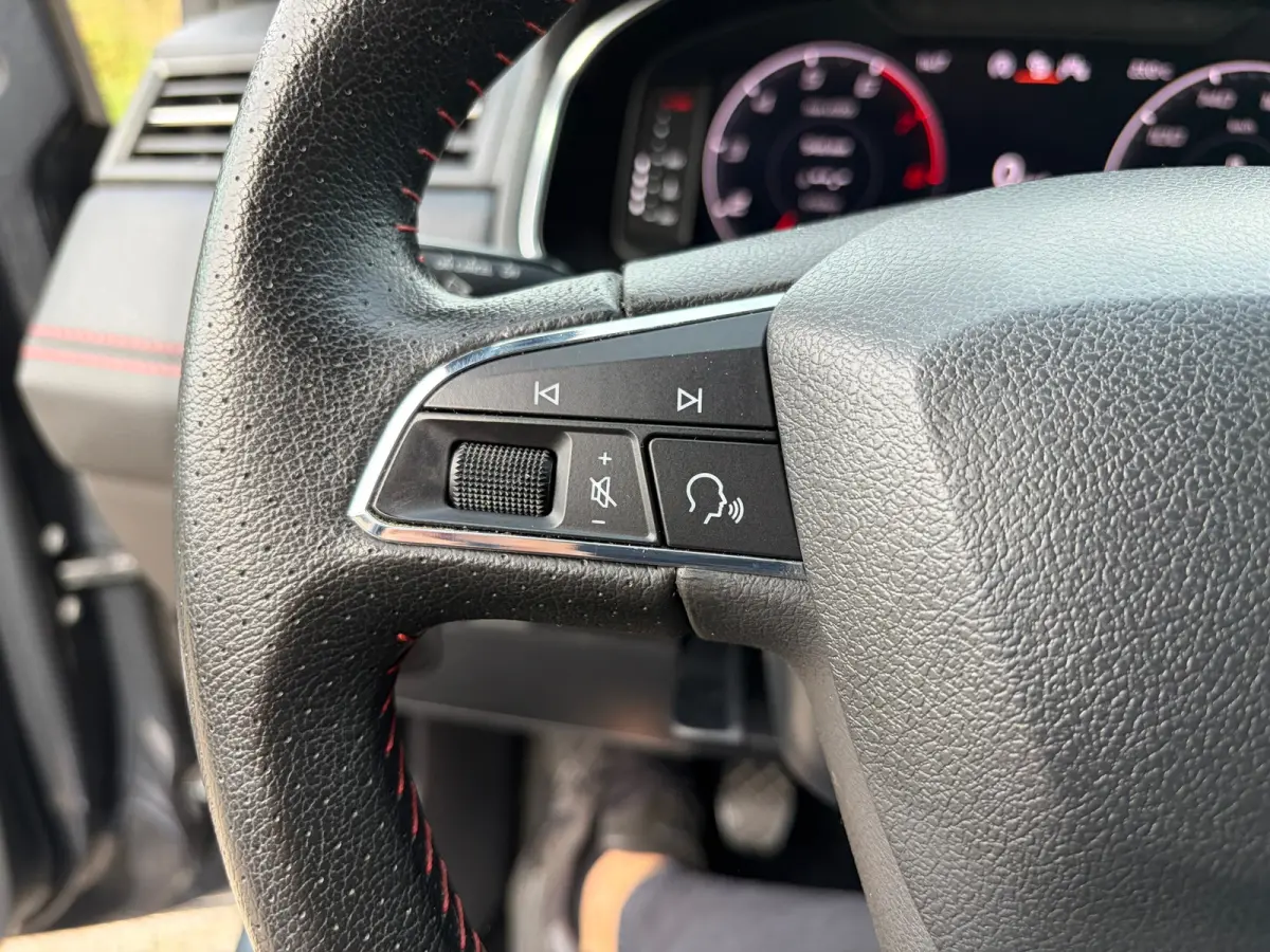 1.0 TSI FR 116PKI CARPLAY I LED I VIRTUAL DASH I CAMERA I CRUISE