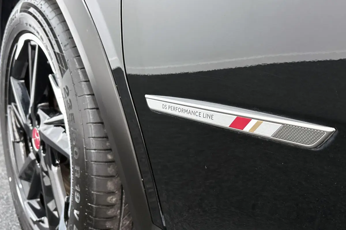 E-Tense Performance Line 225 SOH 97% Stoelverwarming Achteruitrijcamera Navigatie