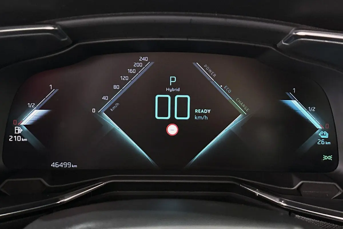 E-Tense Performance Line 225 SOH 97% Stoelverwarming Achteruitrijcamera Navigatie