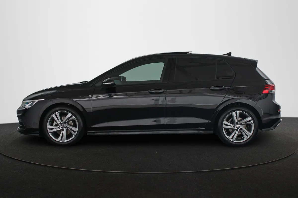 1.5 eTSI R-Line Panoramadak Stoel-Stuurverwarming Clima Carplay 18"