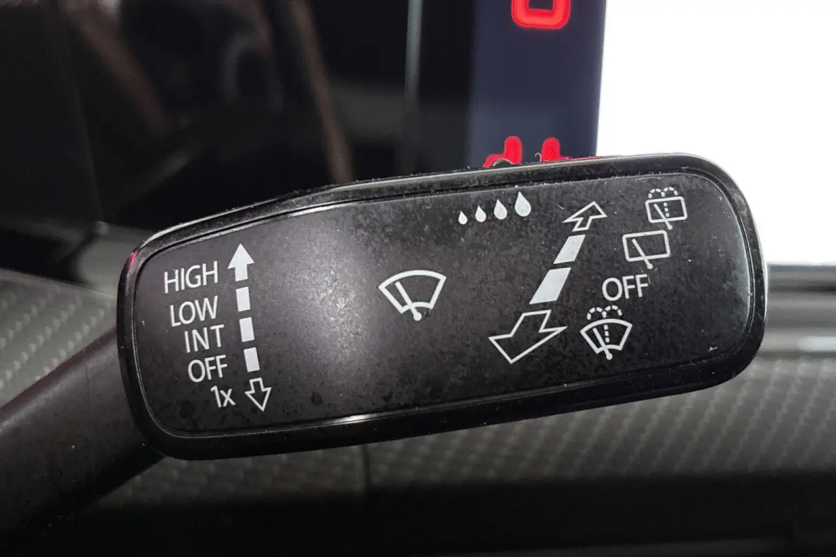 1.5 eTSI R-Line Panoramadak Stoel-Stuurverwarming Clima Carplay 18"