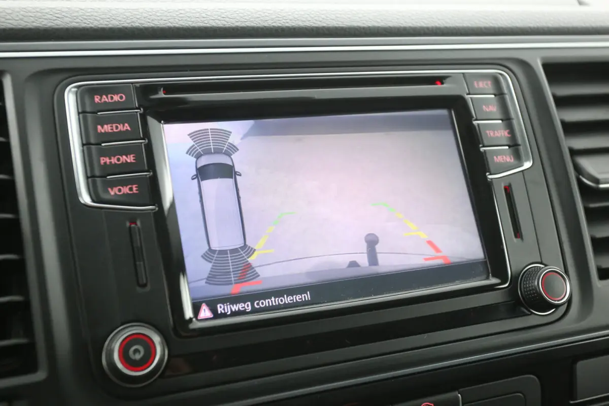 2.0 TDI L2H1 150PK Highline | Dubbele Cabine | Automaat | Airco | Camera | Cruise | Carplay | Trekhaak | Parkeersens.