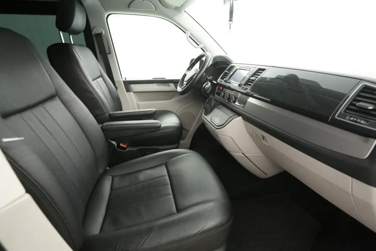 2.0 TDI L2H1 150PK Highline | Dubbele Cabine | Automaat | Airco | Camera | Cruise | Carplay | Trekhaak | Parkeersens.