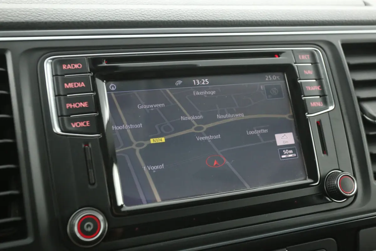 2.0 TDI L2H1 150PK Highline | Dubbele Cabine | Automaat | Airco | Camera | Cruise | Carplay | Trekhaak | Parkeersens.