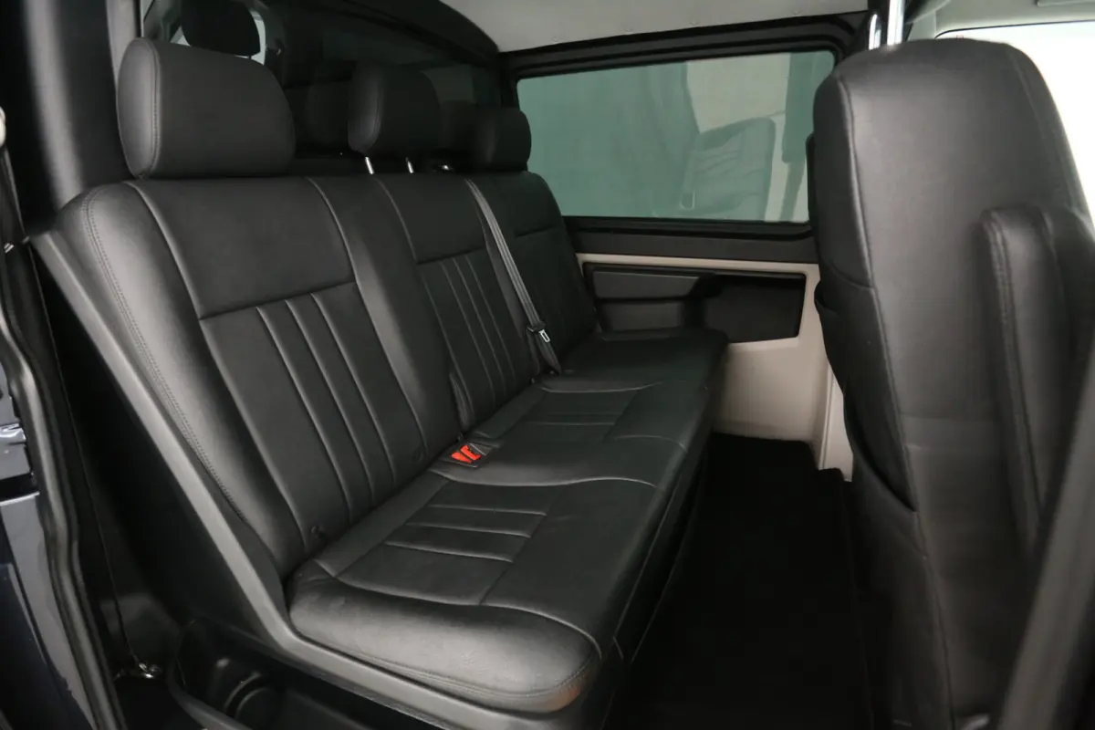 2.0 TDI L2H1 150PK Highline | Dubbele Cabine | Automaat | Airco | Camera | Cruise | Carplay | Trekhaak | Parkeersens.