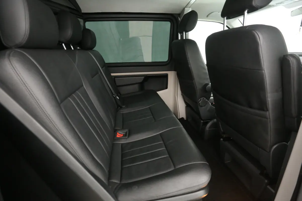 2.0 TDI L2H1 150PK Highline | Dubbele Cabine | Automaat | Airco | Camera | Cruise | Carplay | Trekhaak | Parkeersens.