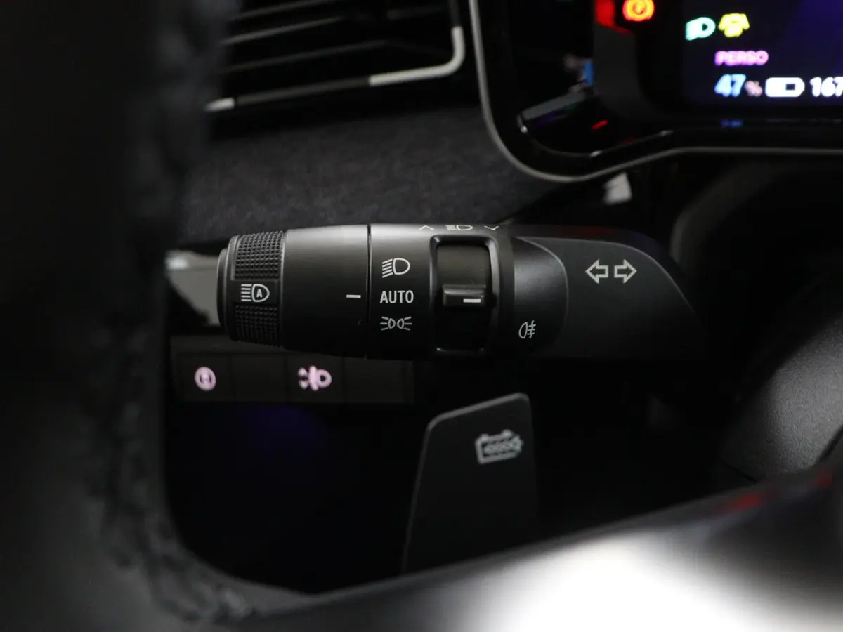 techno 150 pk comfort range | pack advanced driving assist | Harman Kardon® premium audio |