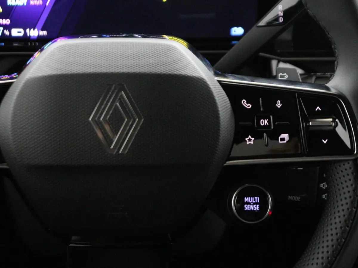 techno 150 pk comfort range | pack advanced driving assist | Harman Kardon® premium audio |