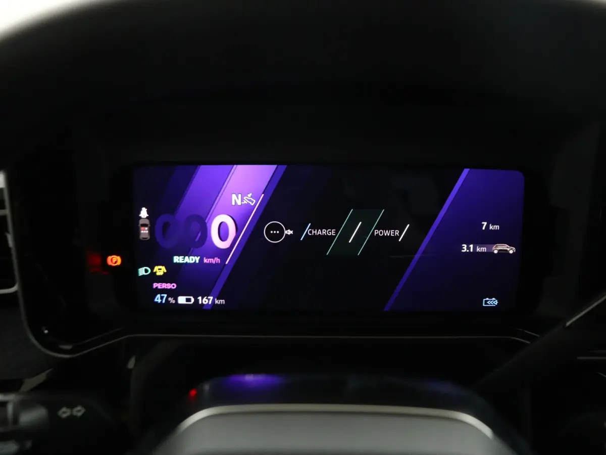 techno 150 pk comfort range | pack advanced driving assist | Harman Kardon® premium audio |