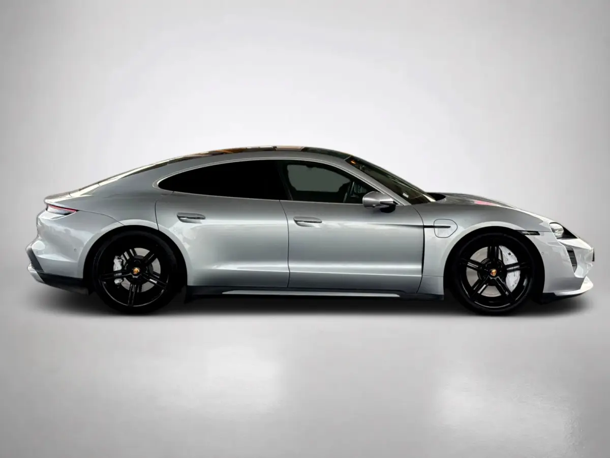 Turbo 93 kWh (Goed OndH, Panorama, Passagier Display, Bose, LuchtVering, SportChrono, Ledere Dash, 360 Camera, Etc)