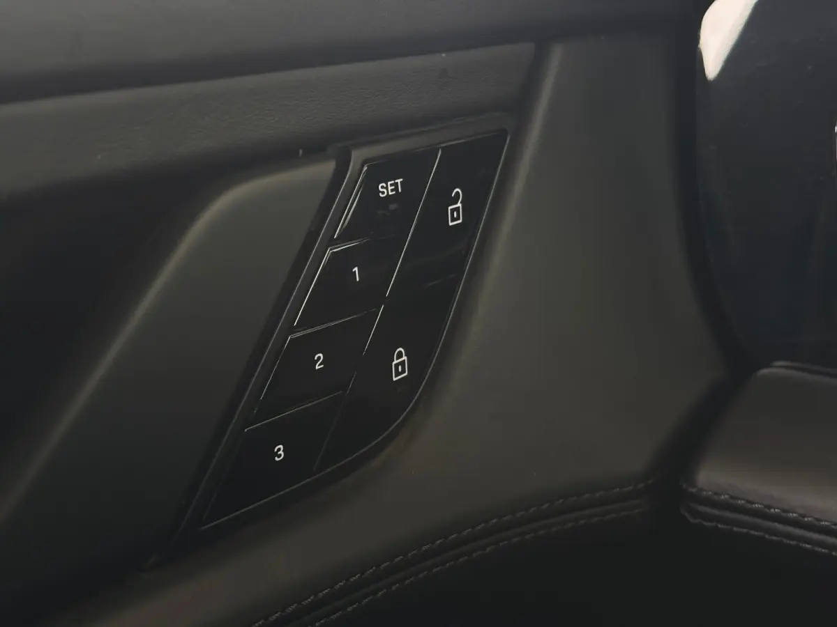 Turbo 93 kWh (Goed OndH, Panorama, Passagier Display, Bose, LuchtVering, SportChrono, Ledere Dash, 360 Camera, Etc)
