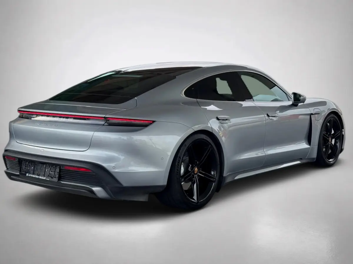 Turbo 93 kWh (Goed OndH, Panorama, Passagier Display, Bose, LuchtVering, SportChrono, Ledere Dash, 360 Camera, Etc)