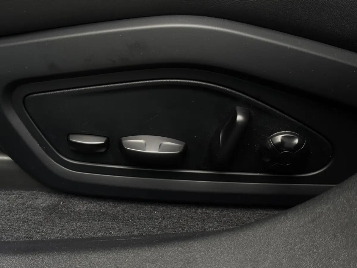 Turbo 93 kWh (Goed OndH, Panorama, Passagier Display, Bose, LuchtVering, SportChrono, Ledere Dash, 360 Camera, Etc)