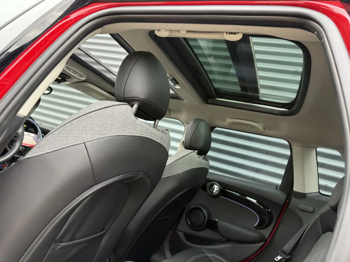 1.5 Cooper Pano/Camera/Apple
