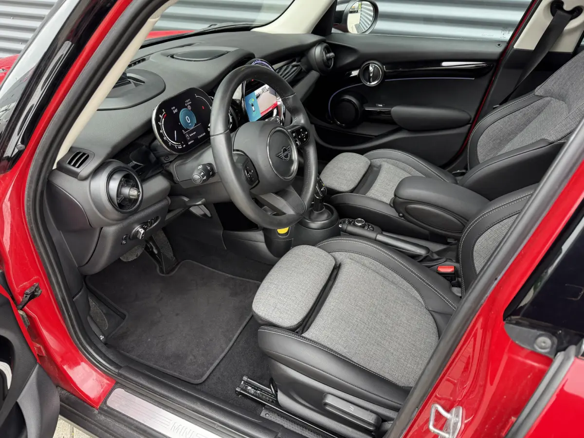1.5 Cooper Pano/Camera/Apple