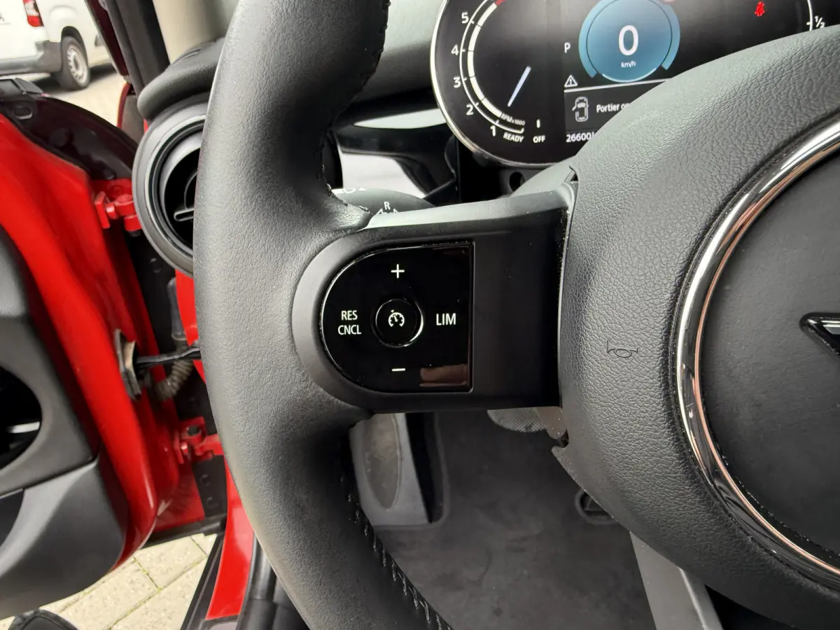1.5 Cooper Pano/Camera/Apple
