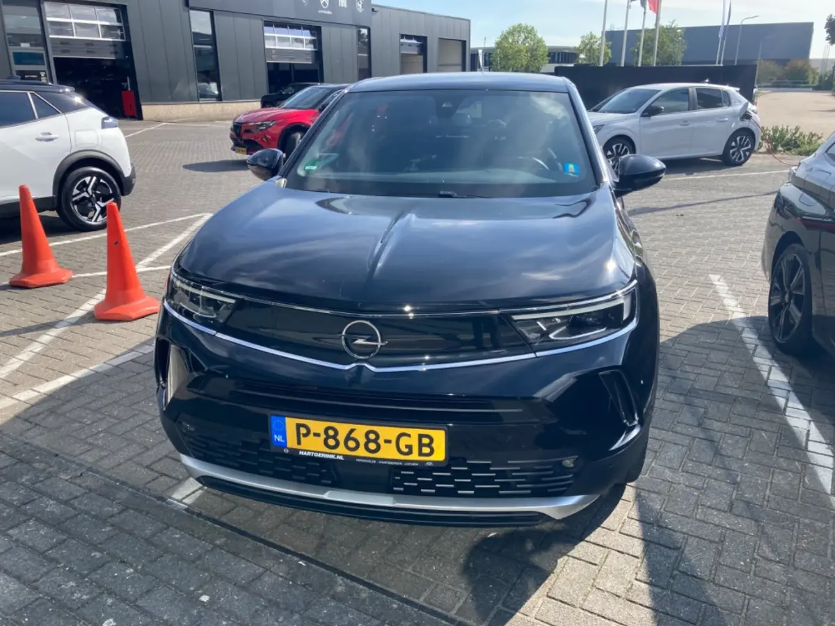 1.2 Turbo Ultimate | Achteruitrijcamera | Alcantara bekleding | Electronic climate controle