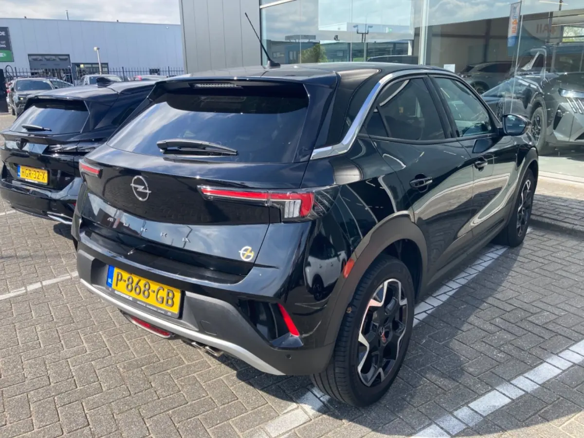 1.2 Turbo Ultimate | Achteruitrijcamera | Alcantara bekleding | Electronic climate controle