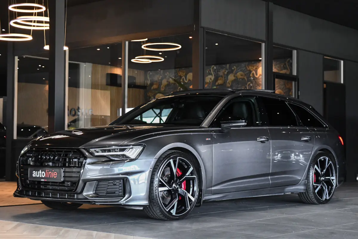 55 TFSI e quattro Competition 3x S-Line, RS Seats, Carbon, Pano, Matrix, B&O, 360, Memory, Keyless, ACC, Trekhaak!