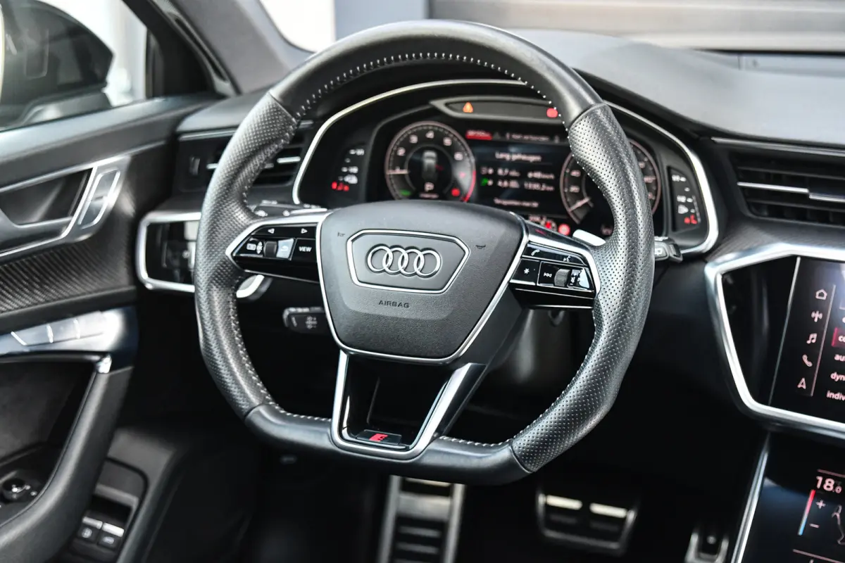 55 TFSI e quattro Competition 3x S-Line, RS Seats, Carbon, Pano, Matrix, B&O, 360, Memory, Keyless, ACC, Trekhaak!