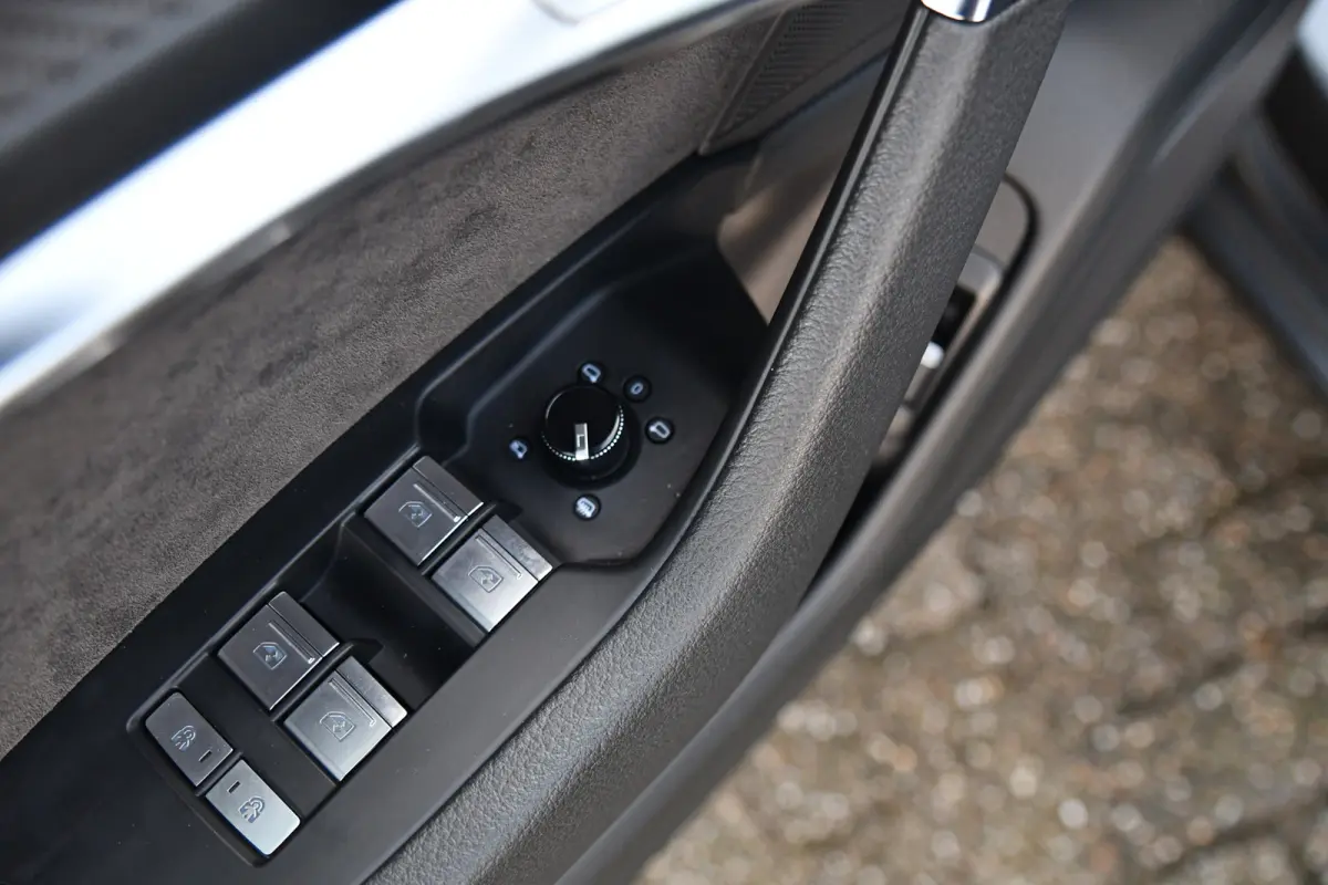 55 TFSI e quattro Competition 3x S-Line, RS Seats, Carbon, Pano, Matrix, B&O, 360, Memory, Keyless, ACC, Trekhaak!
