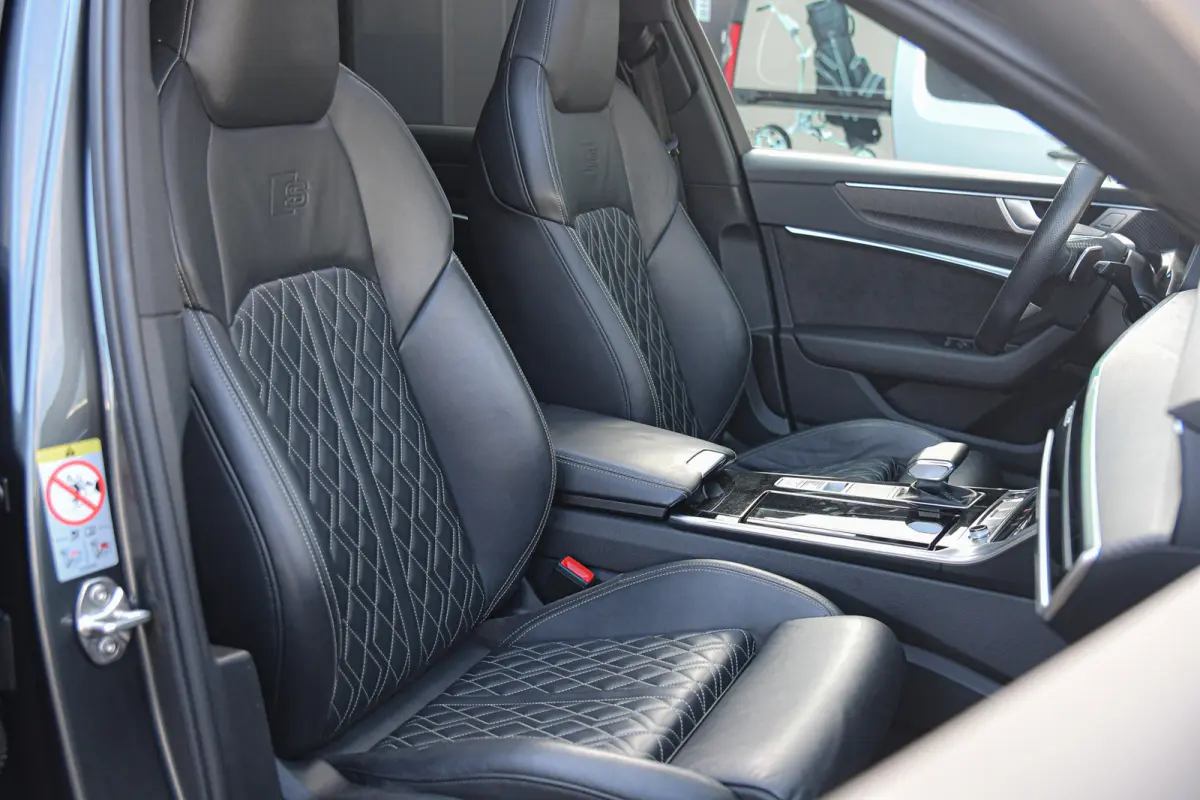 55 TFSI e quattro Competition 3x S-Line, RS Seats, Carbon, Pano, Matrix, B&O, 360, Memory, Keyless, ACC, Trekhaak!