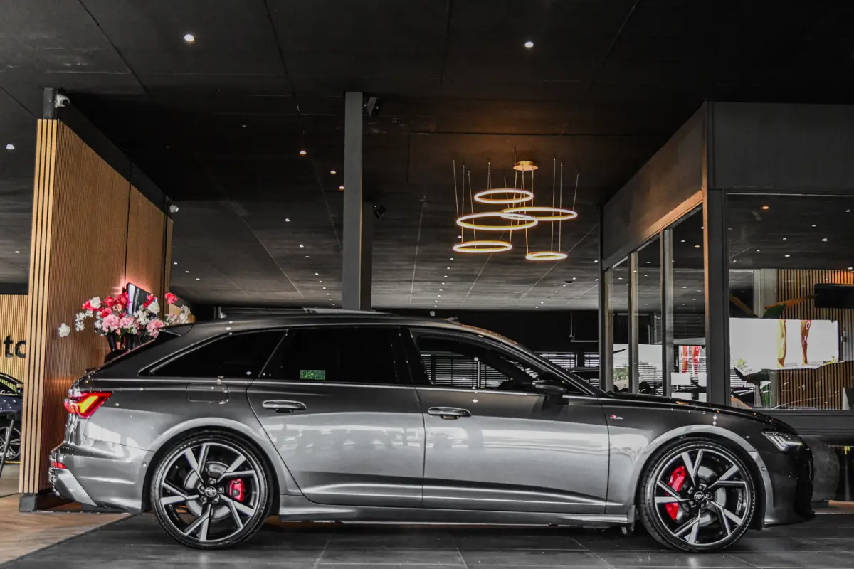 55 TFSI e quattro Competition 3x S-Line, RS Seats, Carbon, Pano, Matrix, B&O, 360, Memory, Keyless, ACC, Trekhaak!