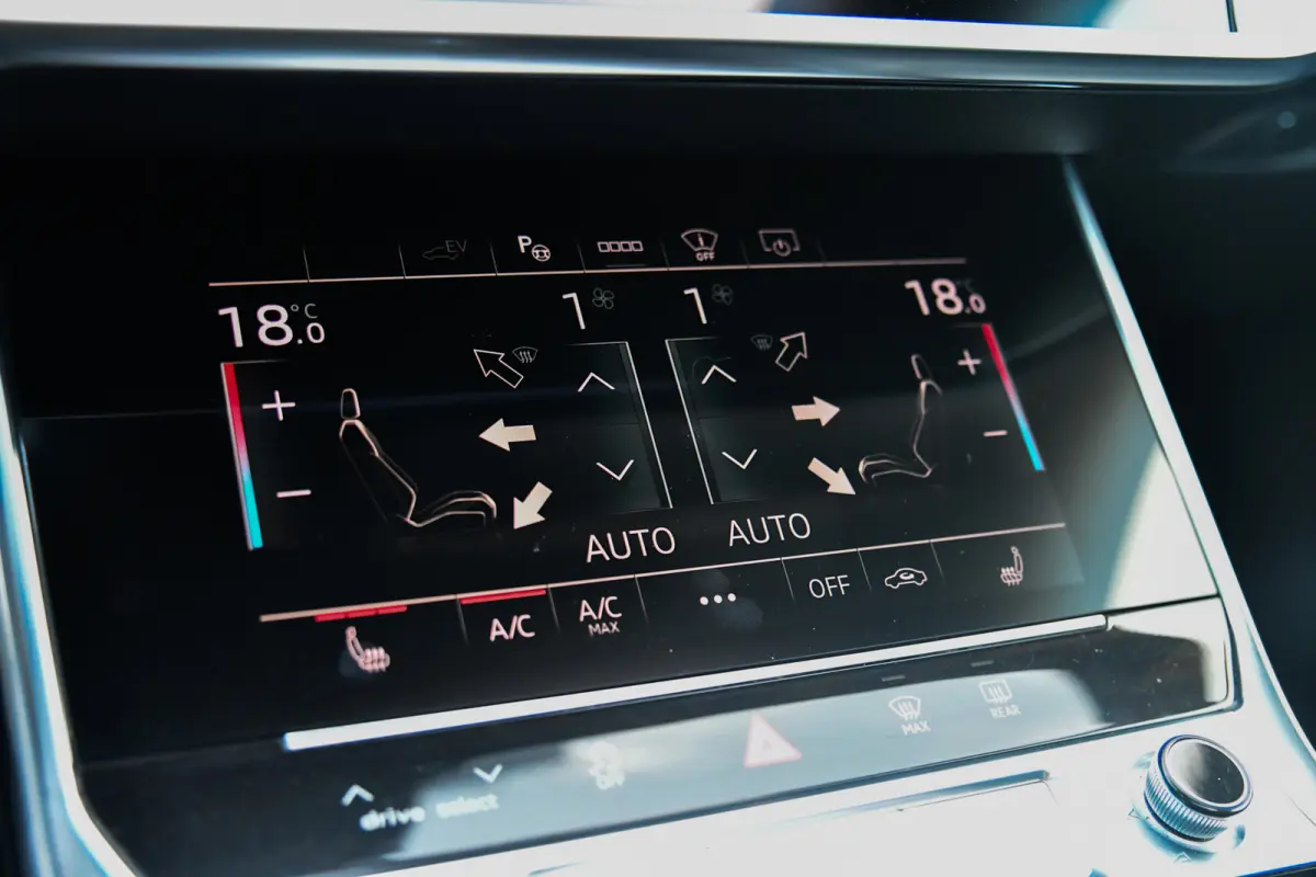 55 TFSI e quattro Competition 3x S-Line, RS Seats, Carbon, Pano, Matrix, B&O, 360, Memory, Keyless, ACC, Trekhaak!