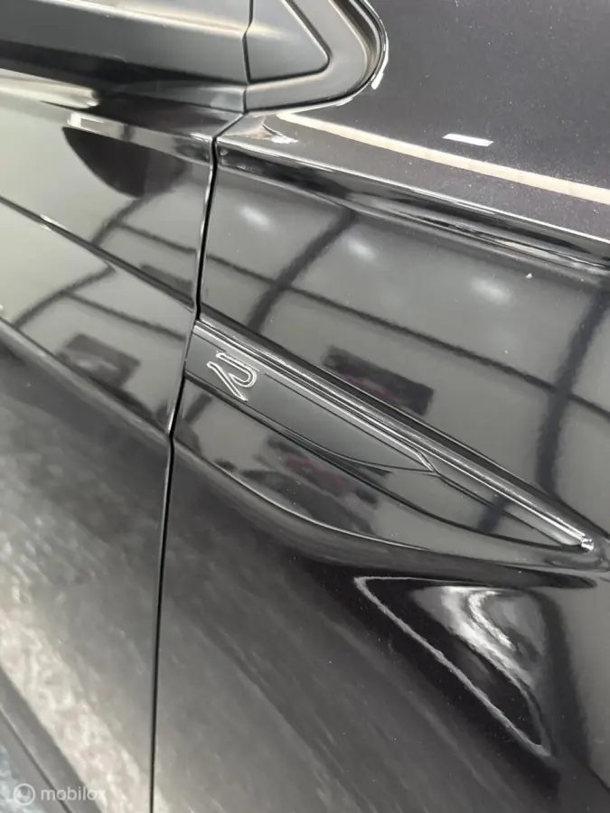 R LINE AUTOMAAT PANO IQ KEYLESS FULL OPTION