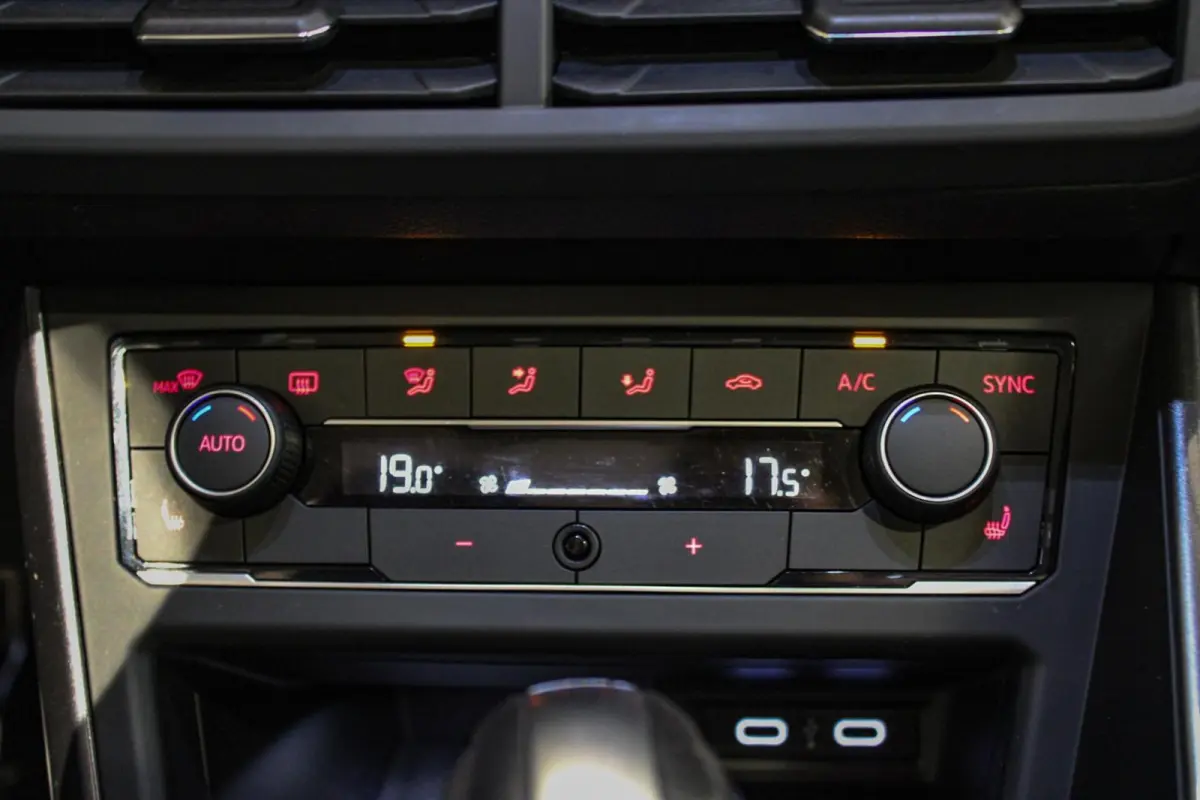 1.0 TSI Highline R-line PANO | AUTOMAAT