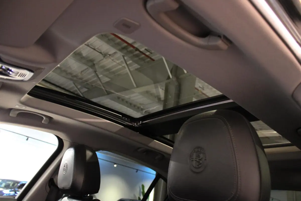 2.0 T AWD Q4 First Edition PANO | LEER