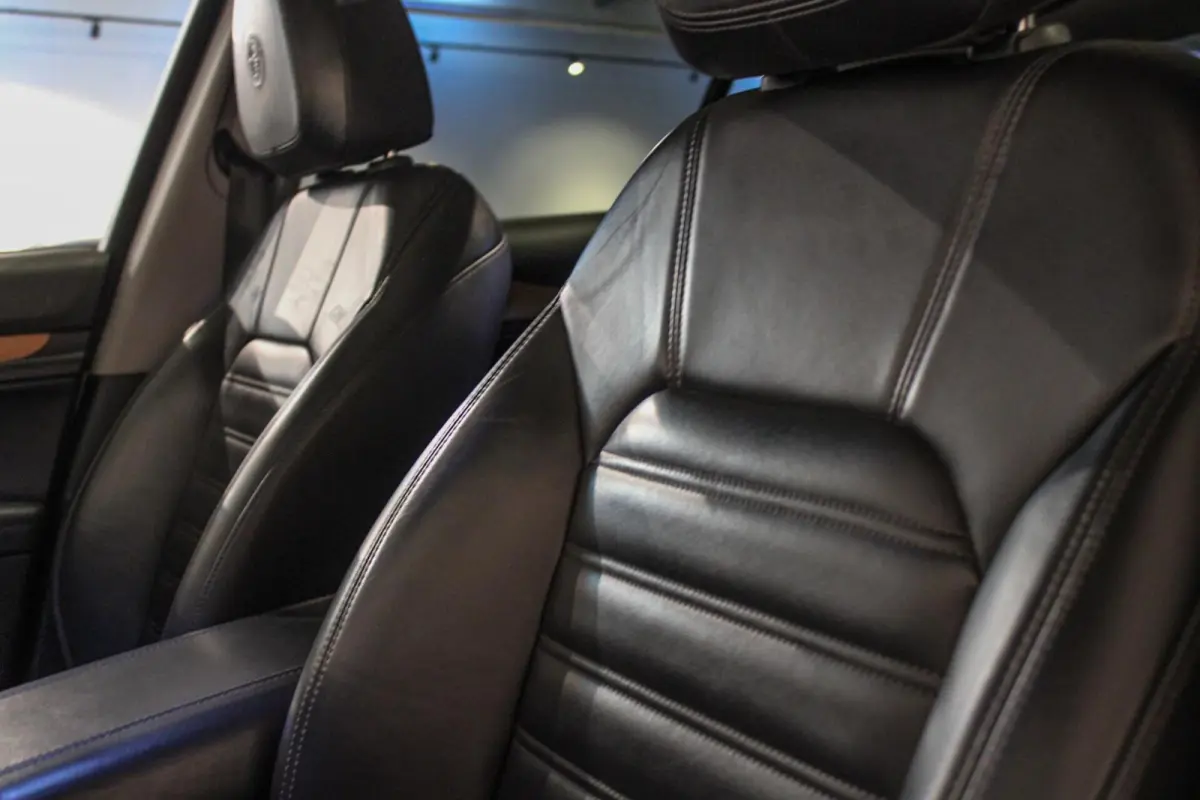 2.0 T AWD Q4 First Edition PANO | LEER
