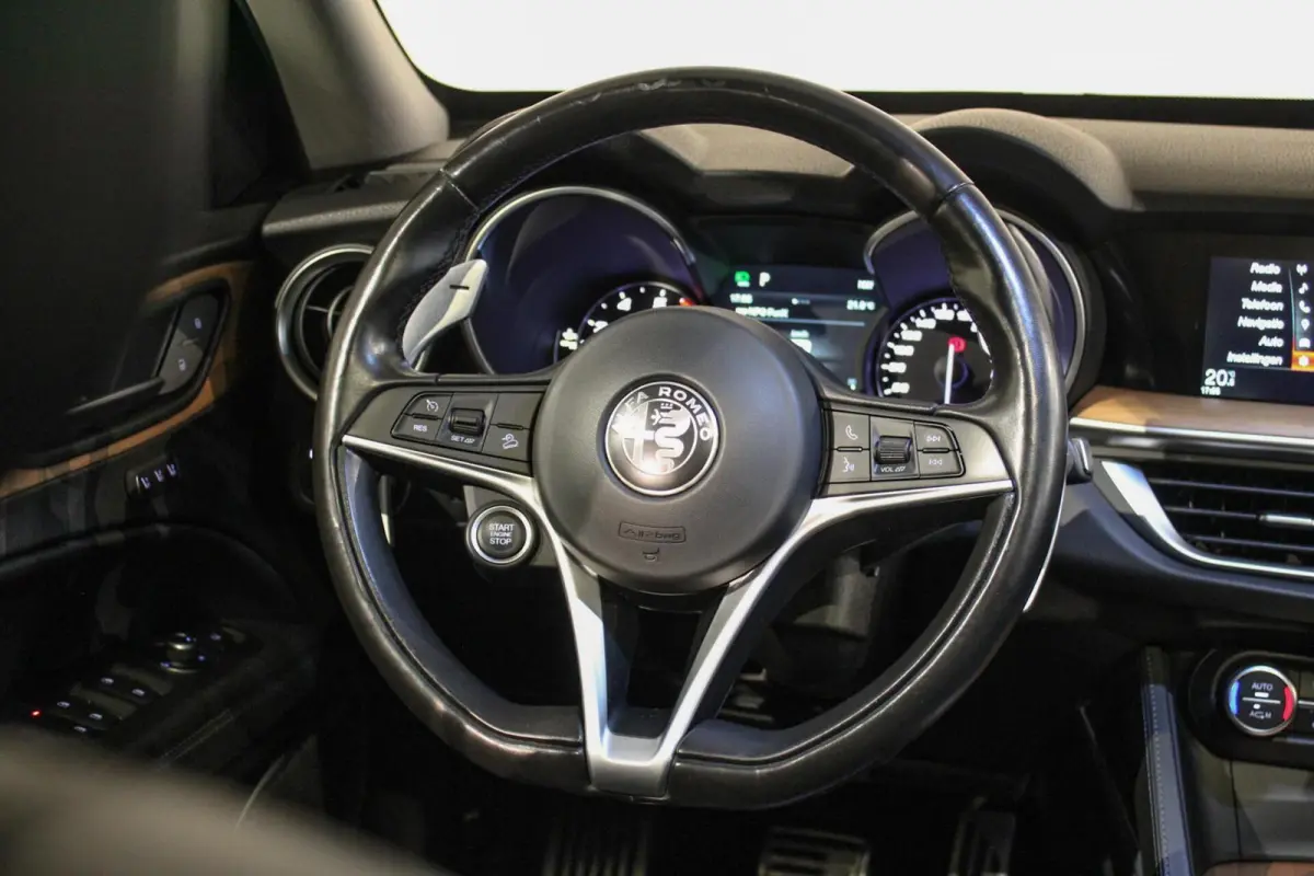 2.0 T AWD Q4 First Edition PANO | LEER