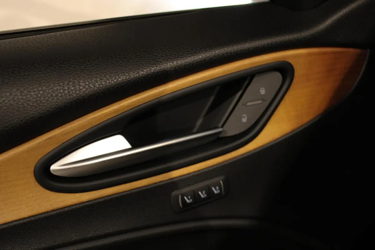 2.0 T AWD Q4 First Edition PANO | LEER