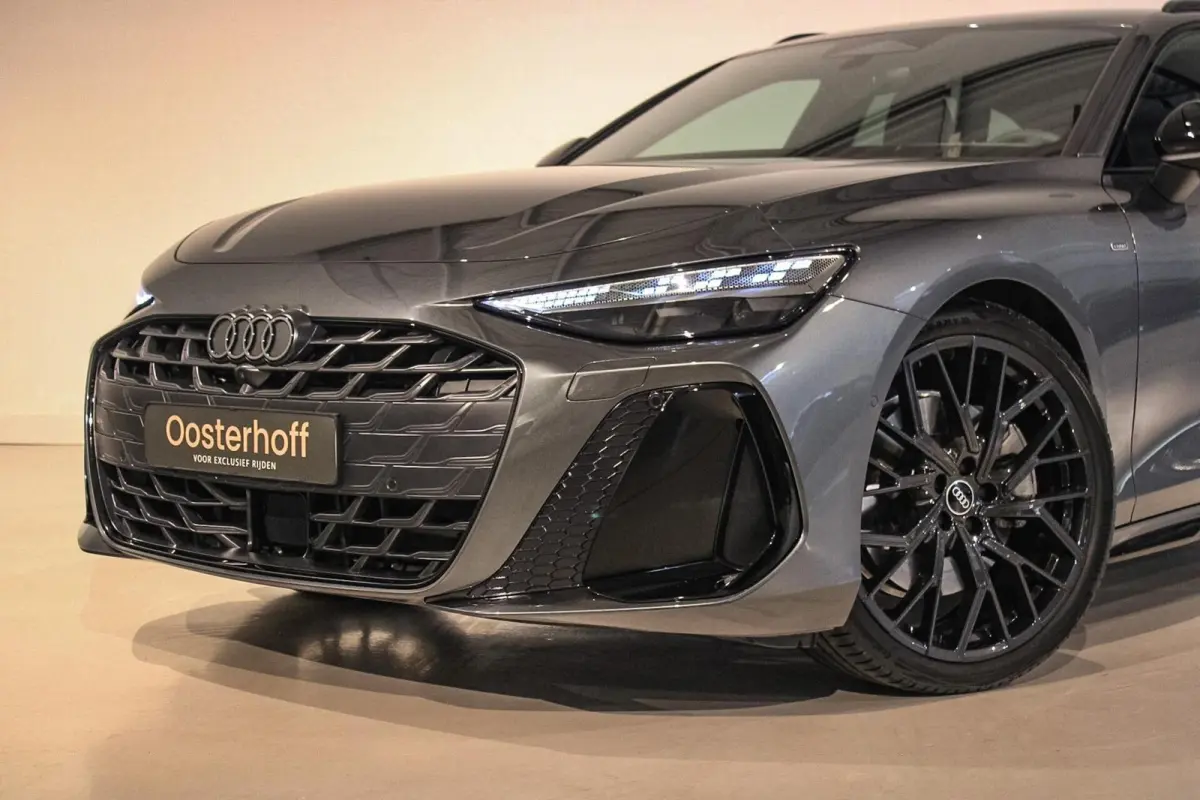 2.0 e-hybrid 220 KW quattro S edition TREKH