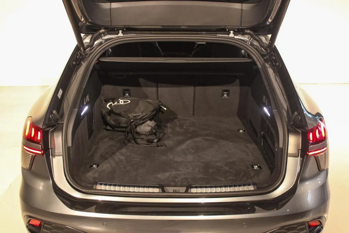 2.0 e-hybrid 220 KW quattro S edition TREKH
