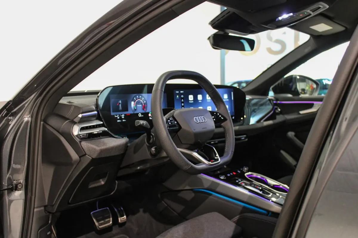 2.0 e-hybrid 220 KW quattro S edition TREKH