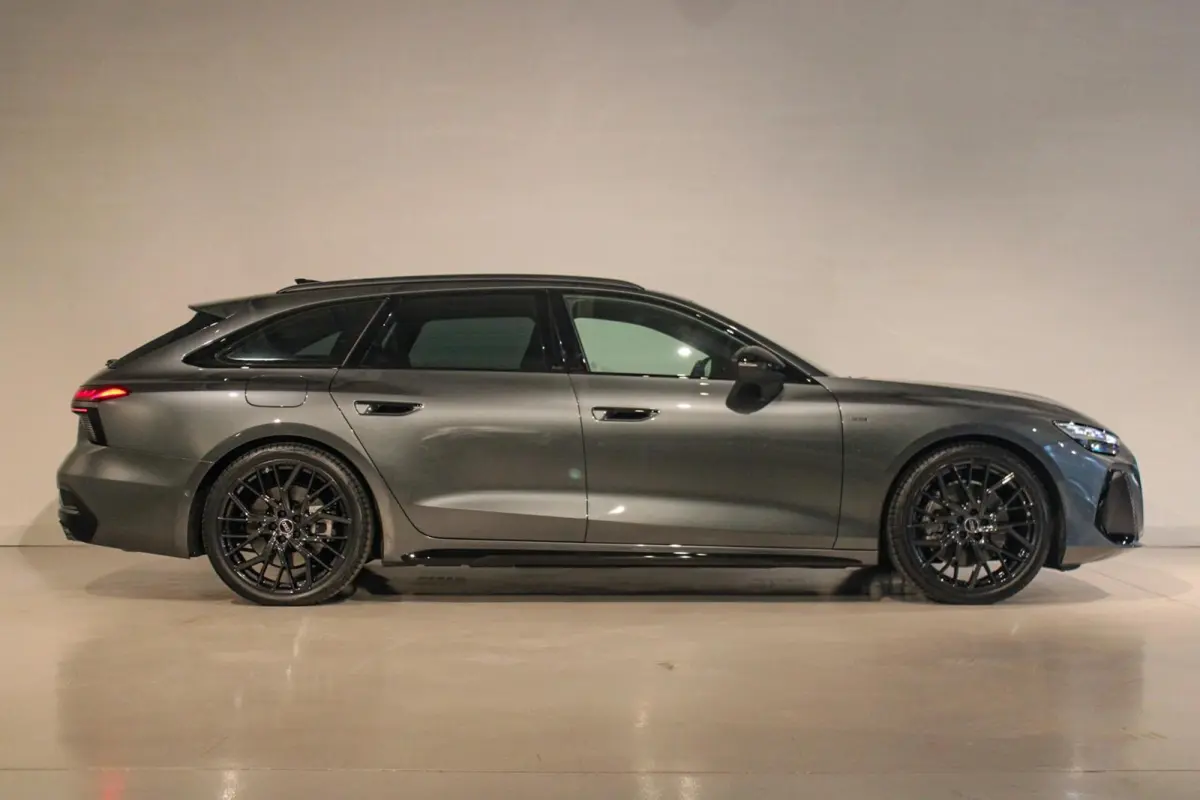 2.0 e-hybrid 220 KW quattro S edition TREKH