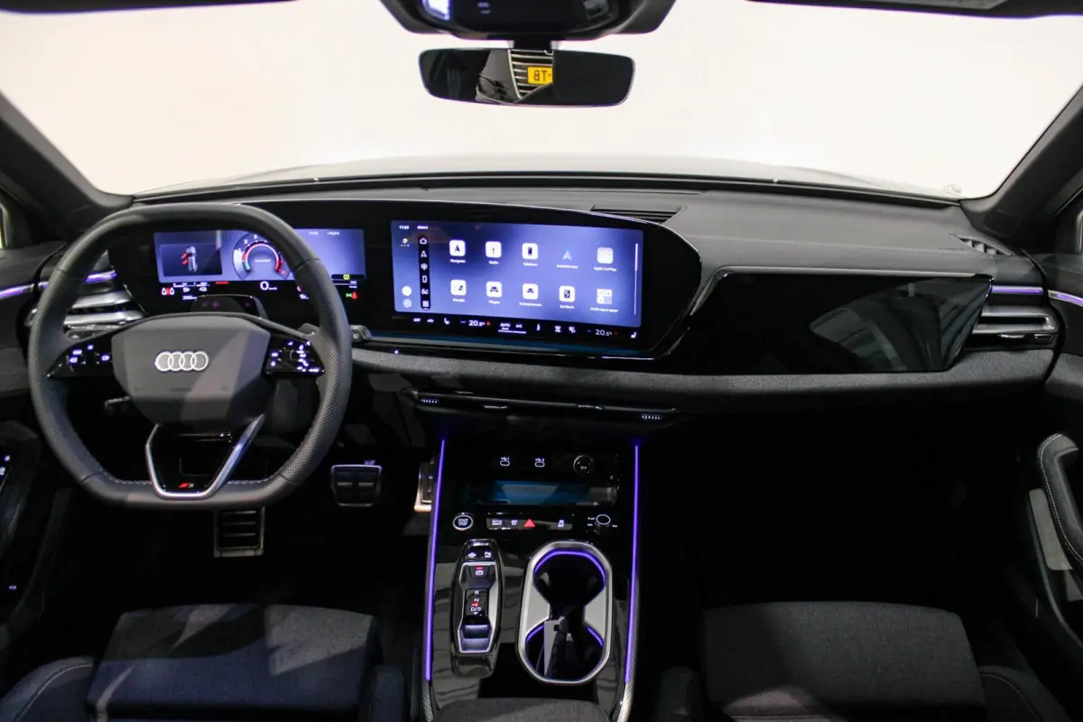 2.0 e-hybrid 220 KW quattro S edition TREKH