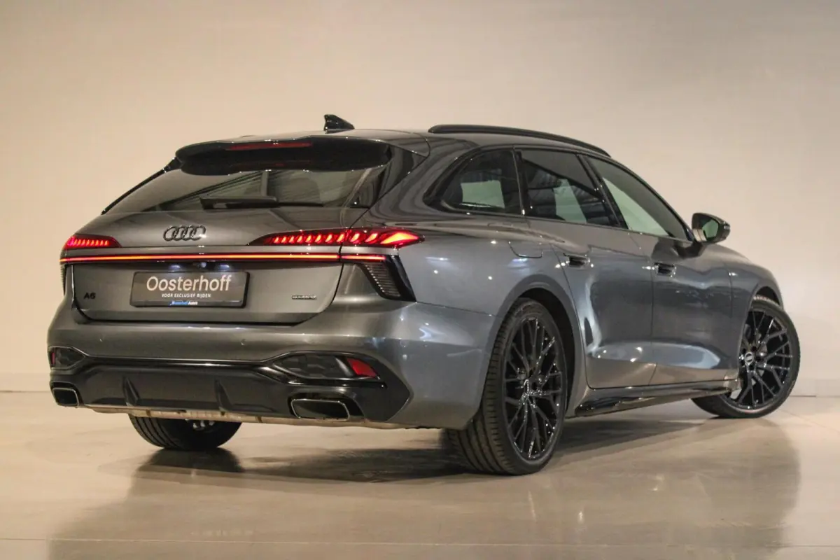 2.0 e-hybrid 220 KW quattro S edition TREKH