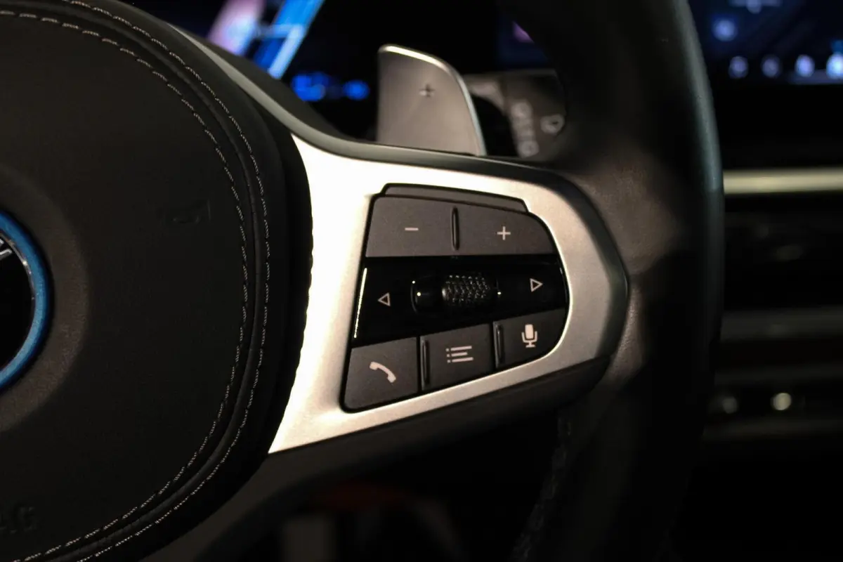 xDrive50e M-sport PANO | SKYL | MASSAGE | INDIVIDUAL